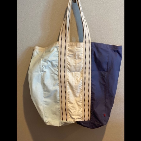WestElm Market Divided XL Laundry Tote Blue Combo - Picture 10 of 10